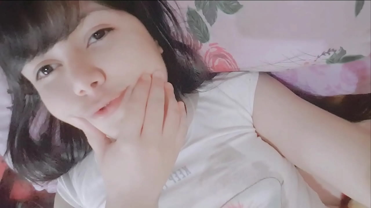 백옥돔 소녀의 손장난