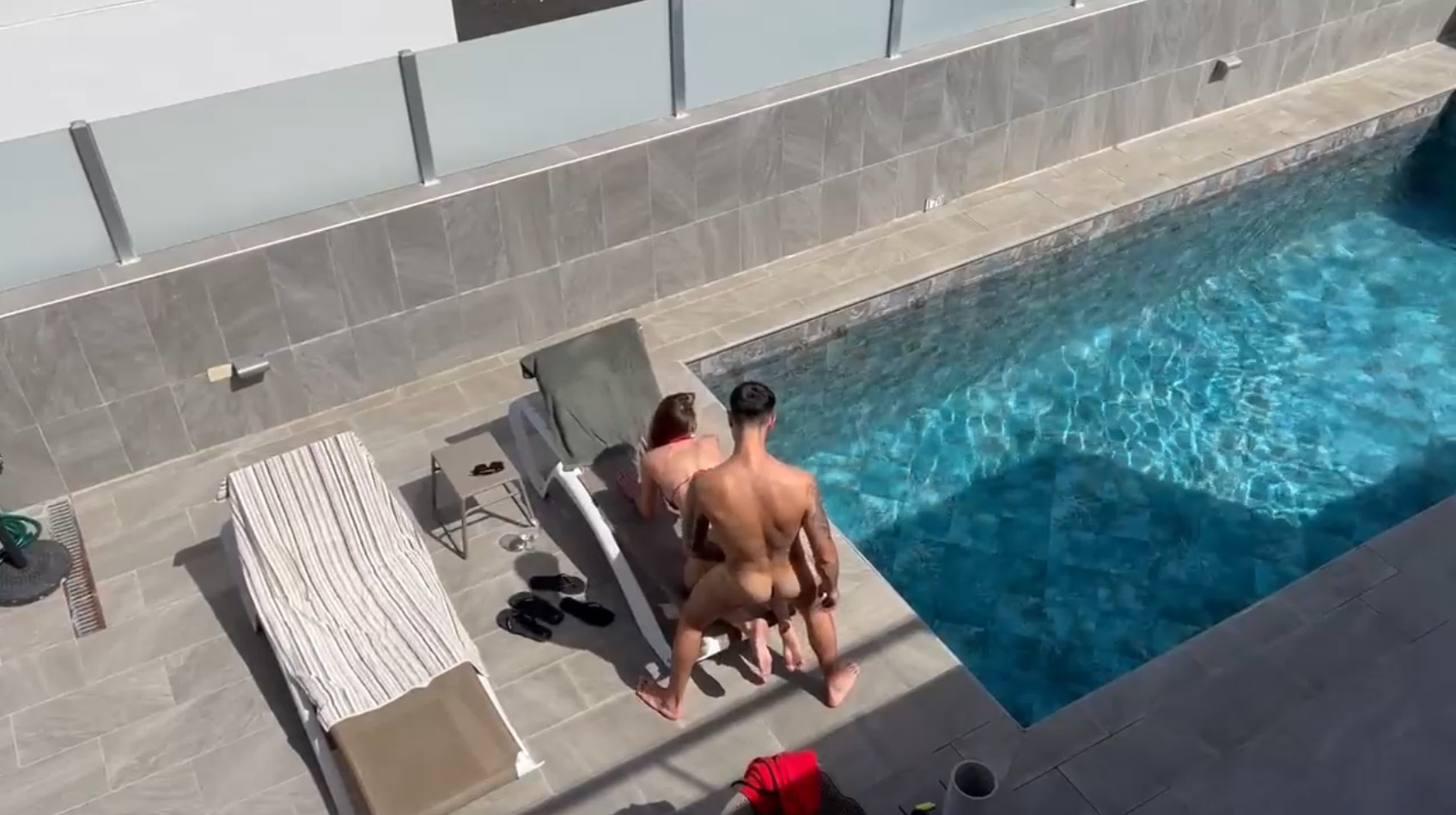 호텔야외수영장에서 커플의몰카