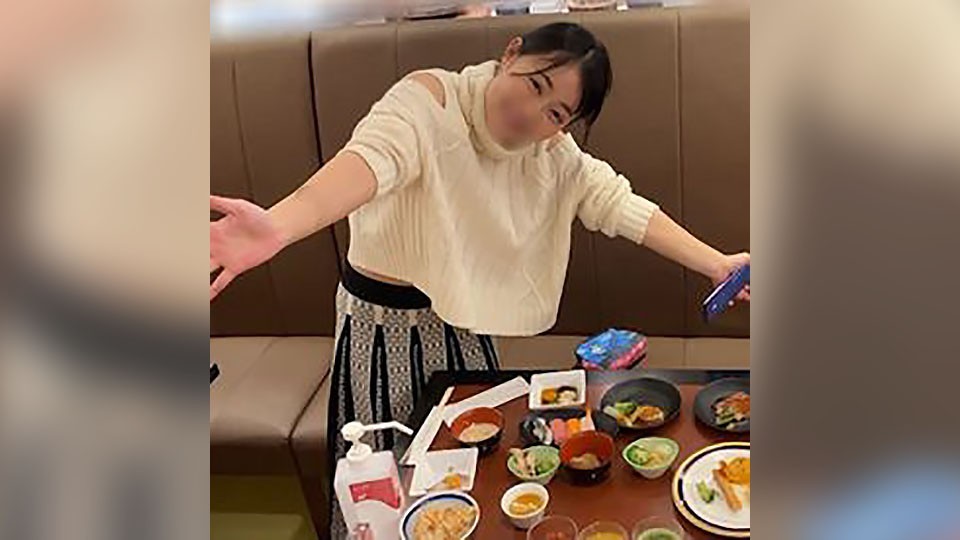 FC2PPV-4353757-남편에 매맞고 확김에 촬영한 젊은 유부녀-노모