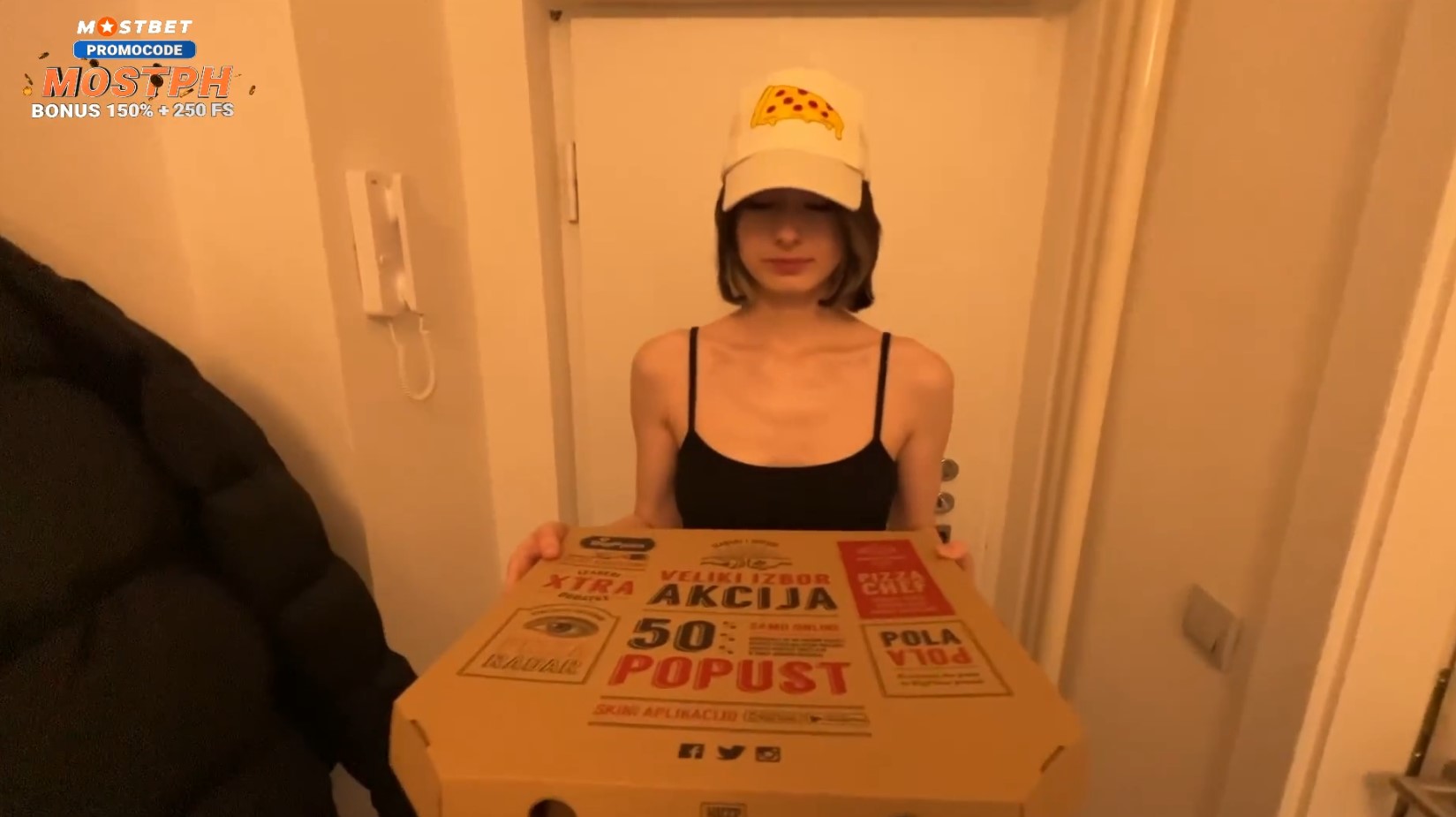 피자배달부를 집에들였지