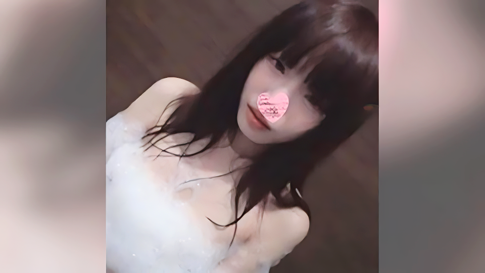 FC2PPV 4548379-선물값을 벌기위해 몸을 던지는 그녀-노모
