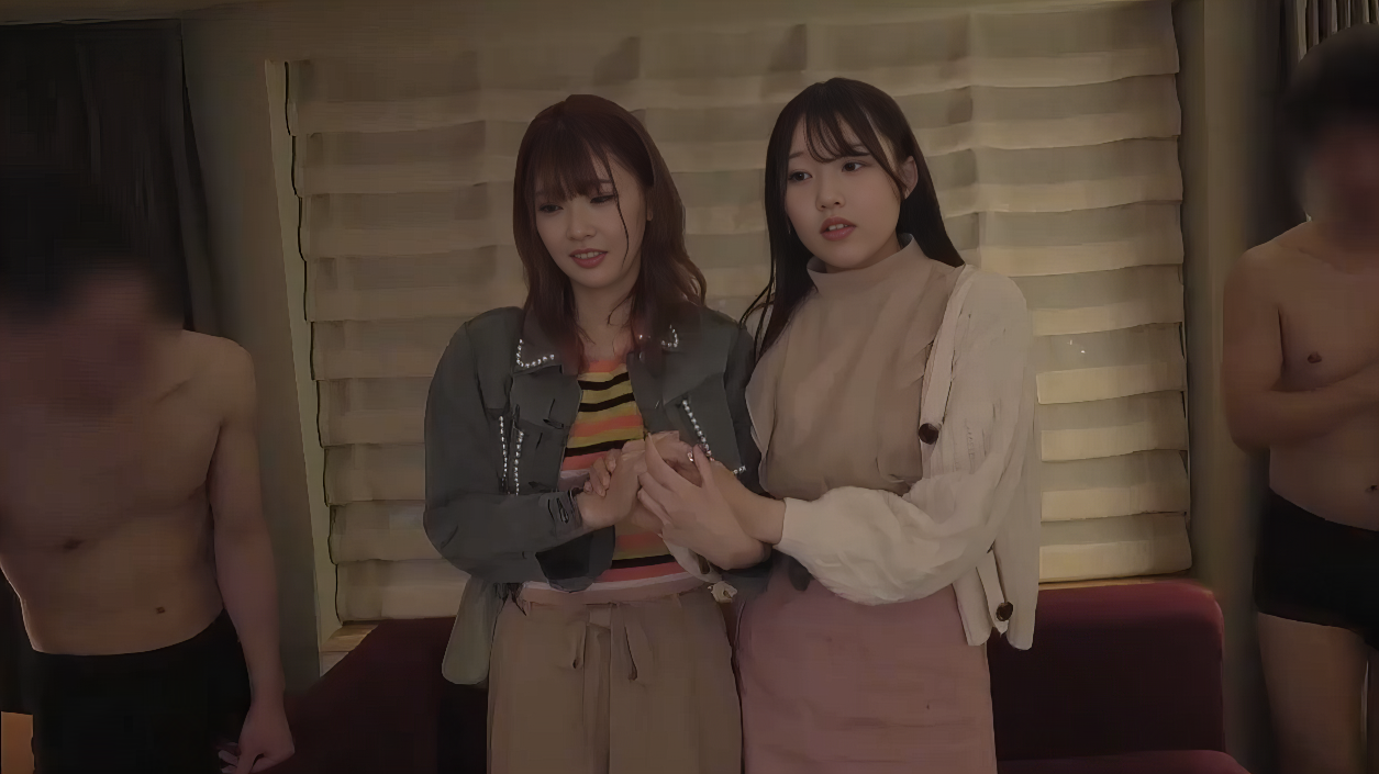 FC2PPV 4572888-8명에게 둘러쌓여 난교 당한 두 여대생-노모