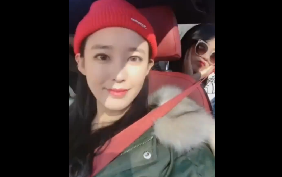 한국야동-도도하고 코대 높은 여자지만 남친 앞에서는 뭐든 다 주는 미녀