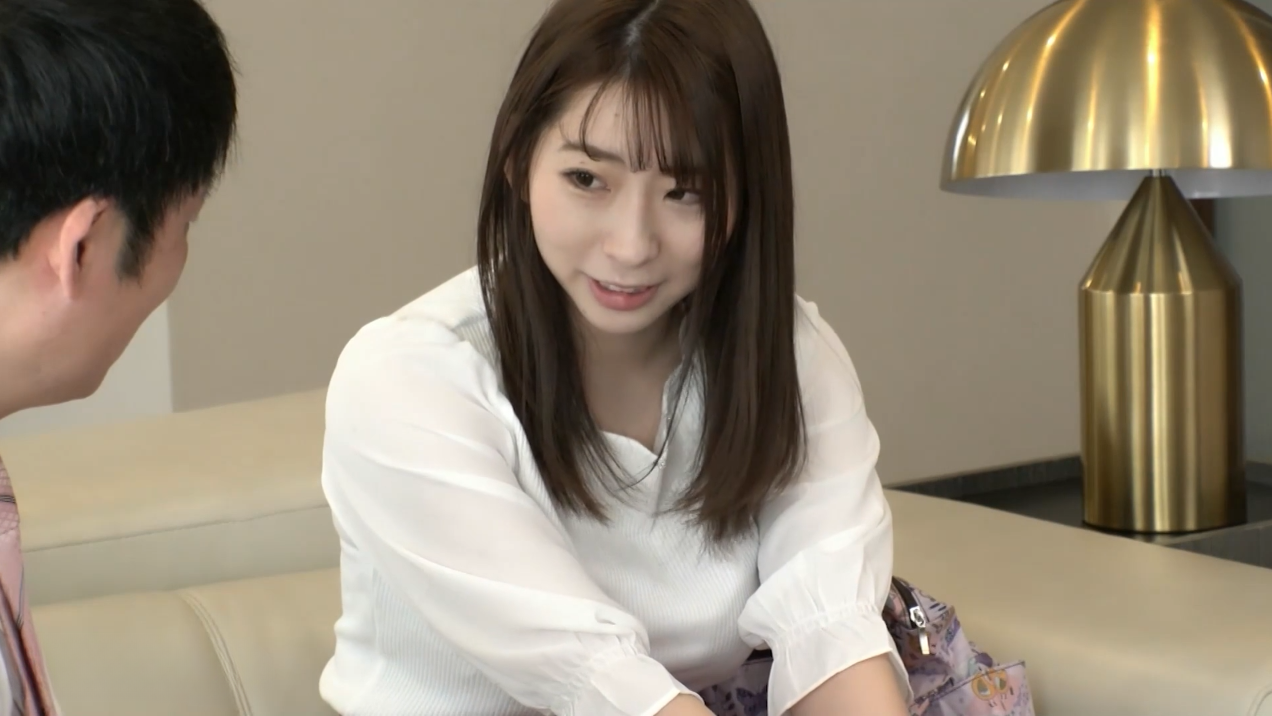 FC2PPV-4778649-걸스티비 타카라다 모나미, 전 동료 배달부를 집에 초대해 유혹 당하는 그녀-노모